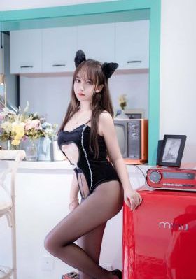 丁香五月久久婷婷综合拍_BD英语高清视频观看