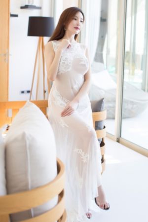 男孕双腿卡胎头逛街_BD英语在线视频播放